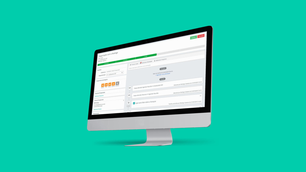 SULTS - Funil de vendas Tela de computador com funil de vendas