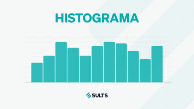 Banner gráfico didático e minimalista com fundo claro e sutis linhas diagonais. No centro, destaca-se a ilustração de um grande gráfico de barras contíguas de diferentes alturas, representando a distribuição de frequências. Acima do gráfico, lê-se o título 'HISTOGRAMA', e no rodapé, o logotipo da SULTS. O título, todas as barras do gráfico e o logotipo destacam-se fortemente na vibrante cor verdigris. A arte visualiza a anatomia fundamental desta que é uma das 7 Ferramentas da Qualidade, conectando-se ao guia completo sobre como analisar intervalos (bins) e interpretar a estabilidade e variação dos processos.