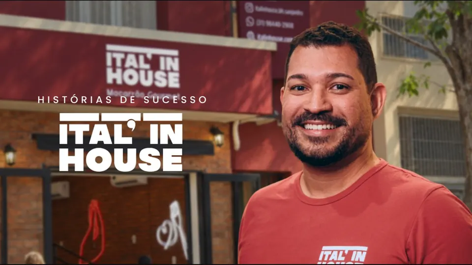 Capa do vídeo Histórias de Sucesso com o logo da Ital'in House e Diego César sorrindo em frente a uma loja da rede
